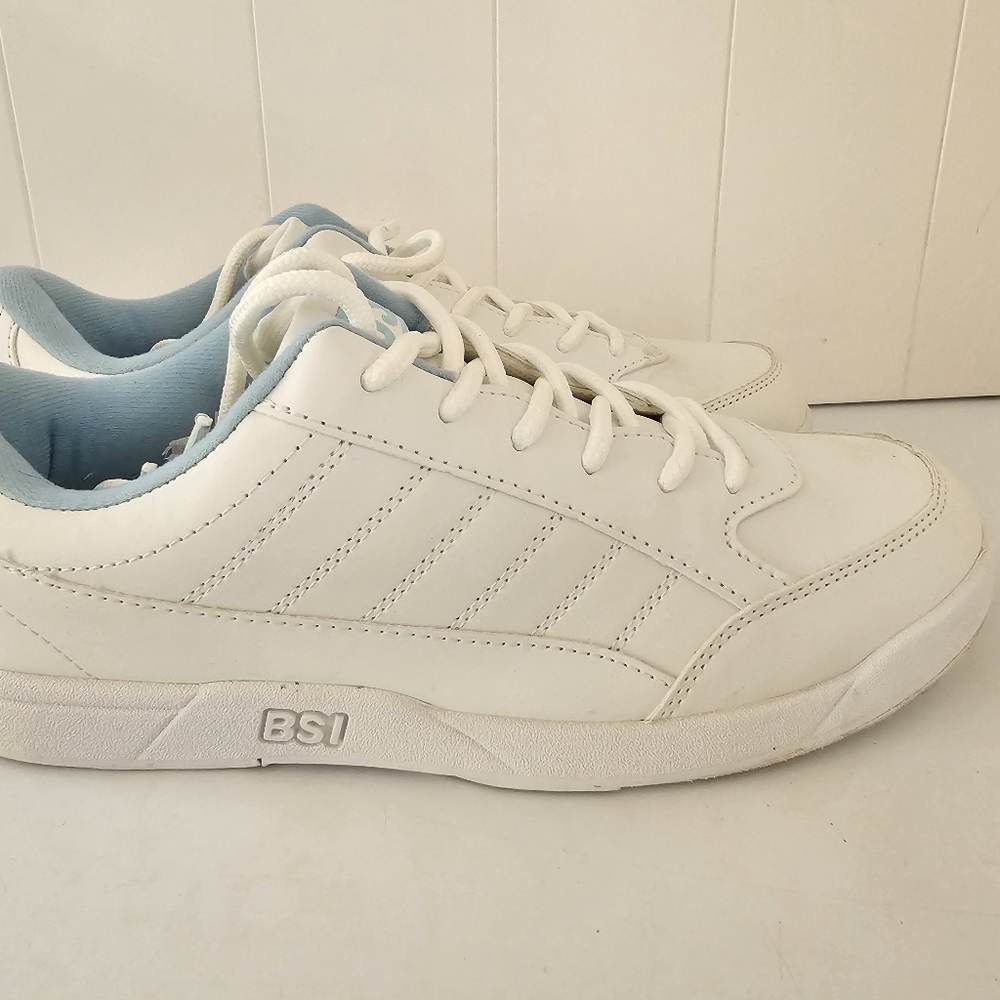 BSI 00422 BOWLING SHOES WOMEN SIZE 9 PRE-OWNED